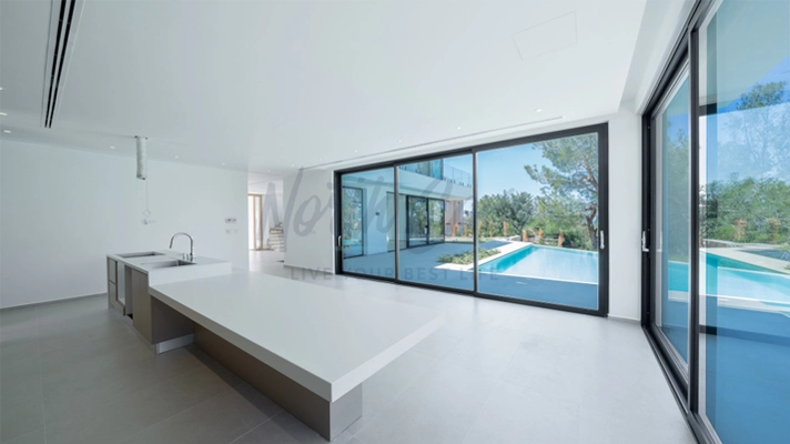 Villa with Swimming pool in Northern Cyprus for sale