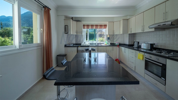 Properties for sale Northern Cyprus livingroom
