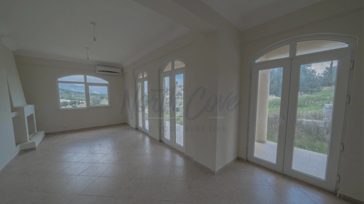 Property for sale Northern Cyprus livingroom