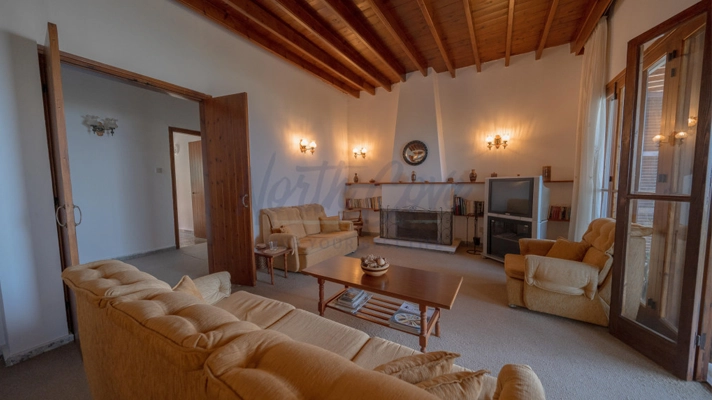 Property for sale Northern Cyprus livingroom